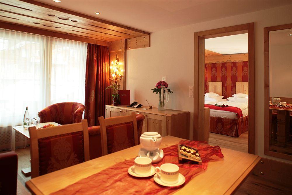 Walliserhof Grand-Hotel&Spa Relais&Châteaux Saas Fee Quarto foto